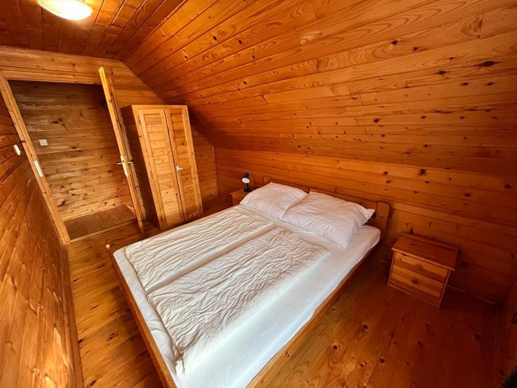 Almos Apartman بالاتونفينيفيس المظهر الخارجي الصورة