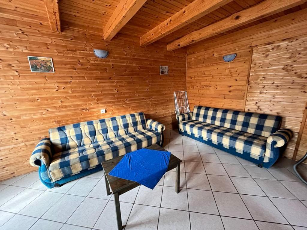 Almos Apartman بالاتونفينيفيس المظهر الخارجي الصورة