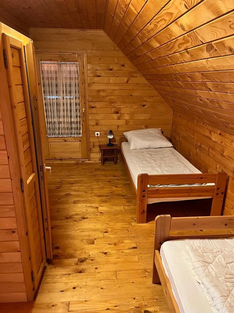 Almos Apartman بالاتونفينيفيس المظهر الخارجي الصورة